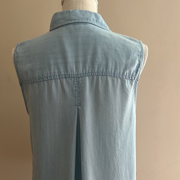 beachlunchlounge Women’s Lyocell Sleeveless Button Down Shirt Size: M - Picture 5 of 7